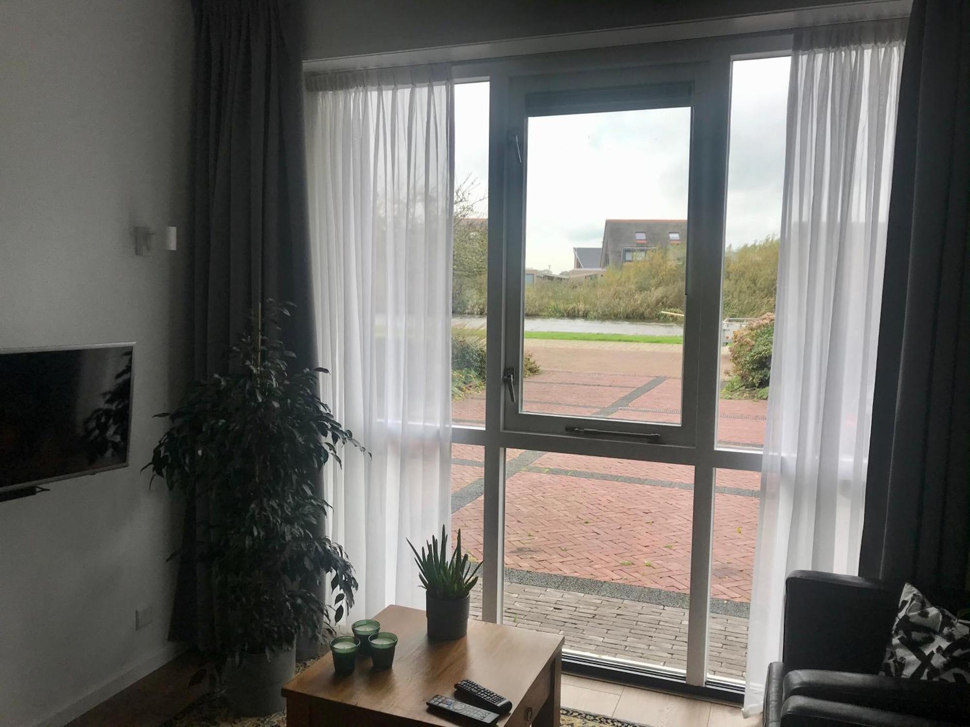 Gastenverblijf Villa Buitenplaats Wergea Contactloos Inchecken Naarderburen Luaran gambar