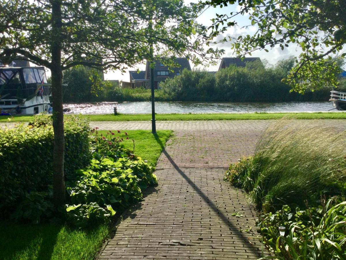 Gastenverblijf Villa Buitenplaats Wergea Contactloos Inchecken Naarderburen Luaran gambar